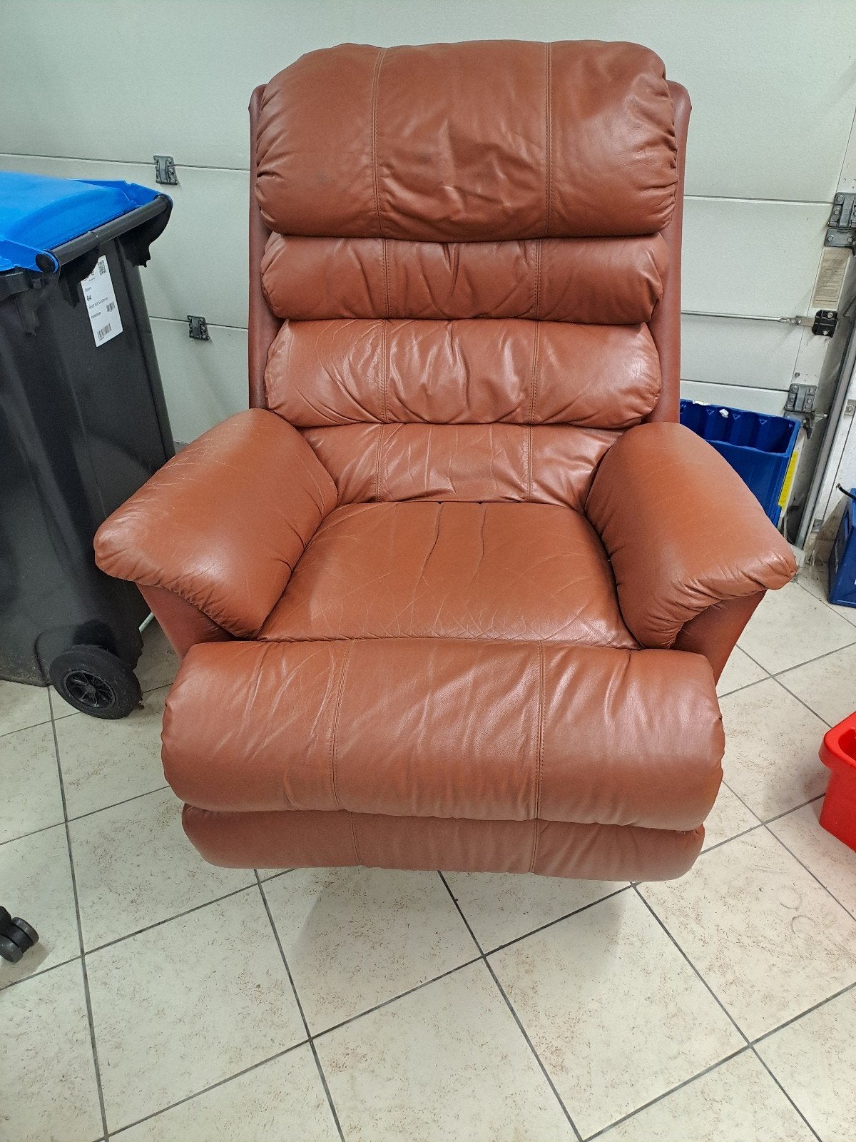 Grote relaxfauteuil met verstelbare rugleuning en voetsteun, Ophalen, Gebruikt, Comfortabel, Klassiek, 75 tot 100 cm