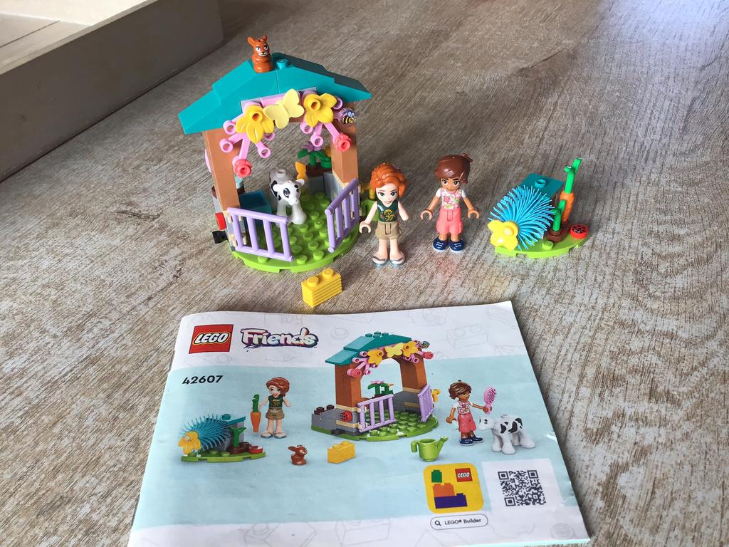 Lego friends Autumns schuur met kalfje 42607, Ophalen of Verzenden, Zo goed als nieuw