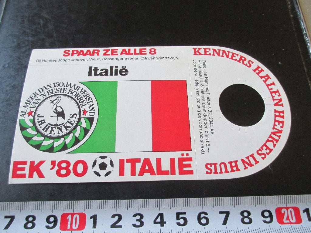 sticker henkes borrel voetbal EK 1980 vlag italië, Ophalen, Zo goed als nieuw