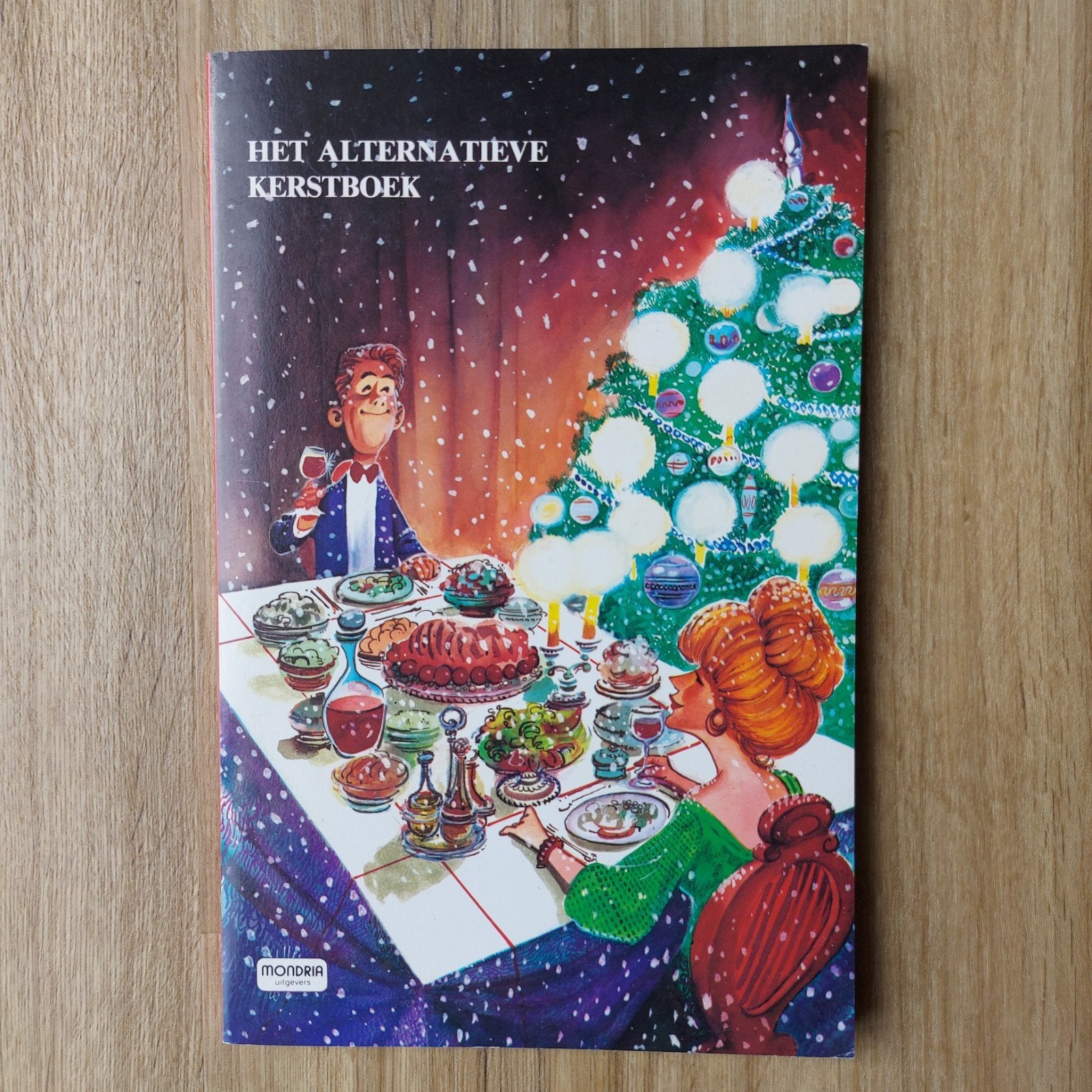 Het alternatieve kerstboek - Mondria Uitgevers, 117blz, Ophalen of Verzenden, Zo goed als nieuw