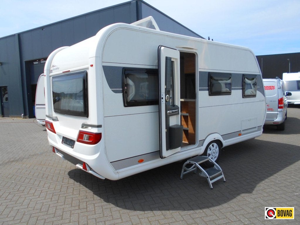 Hobby De Luxe 455 UF 1500 KG as,mover, Caravans en Kamperen, Caravans, Rondzit, Hobby, Bedrijf, 4 tot 5 meter