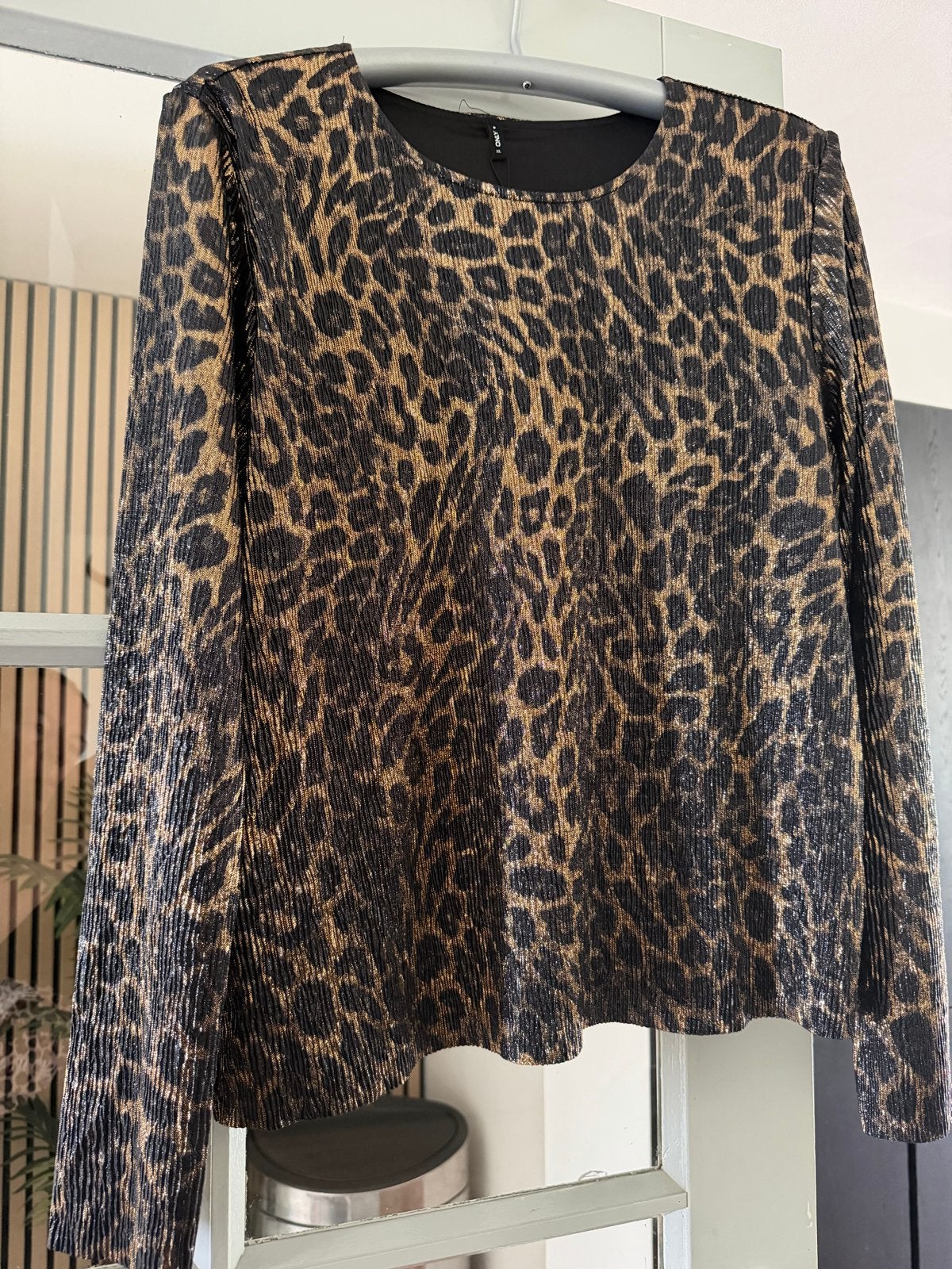 ONLY Leopard Print Plissé Top - Nieuw met kaartje, Maat 38/40 (M), Bruin, Nieuw, Ophalen of Verzenden