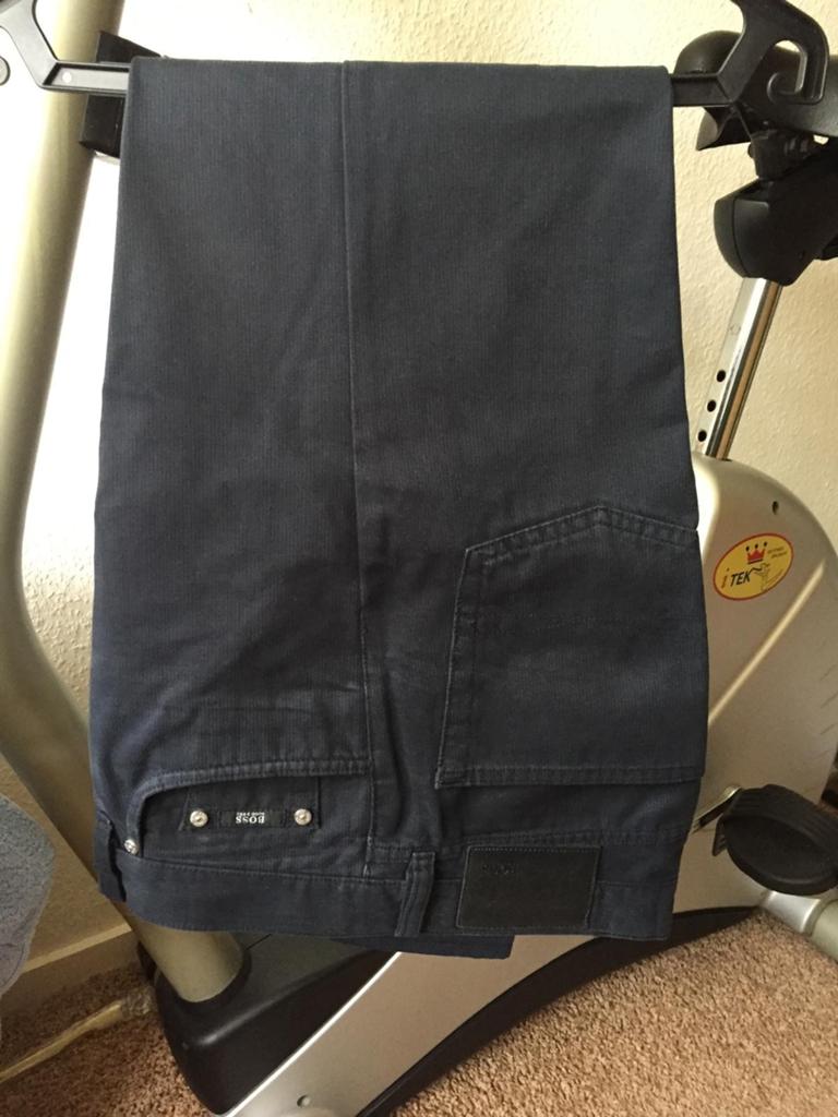 HUGO BOSS broek, Kleding | Heren, Broeken en Pantalons, Blauw, Overige maten, Ophalen of Verzenden, Zo goed als nieuw