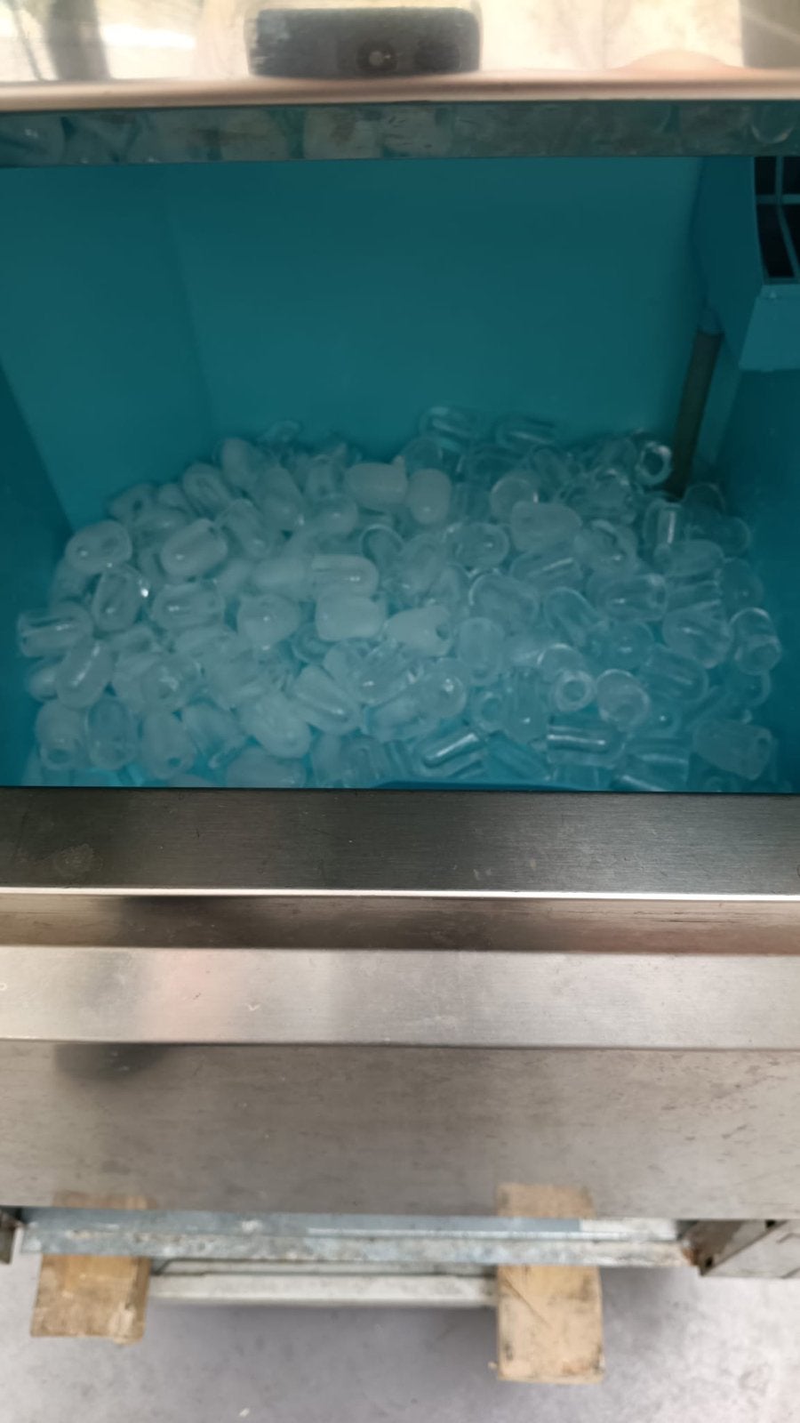 ITV IQ 85C professionele ijsblokjesmachine, 200 liter of meer, 60 cm of meer, Zonder vriesvak, Gebruikt