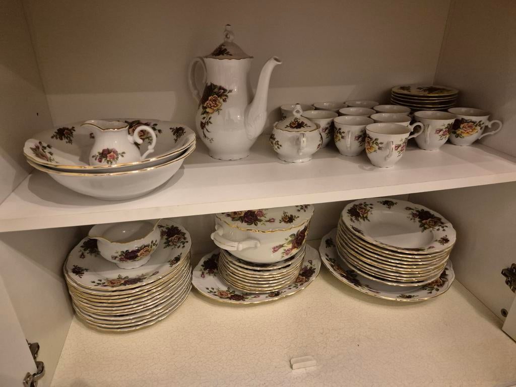 MZ Czechoslovakia Servies - Diner & Koffie - Rozenmotief, Antiek en Kunst, Antiek | Servies compleet, Ophalen
