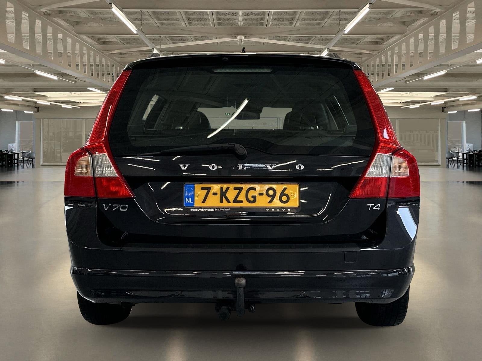 Volvo V70 1.6 T4 Momentum Altijd 20 v70's op voorraad, Gerev, Euro 5, 4 cilinders, 179 pk, Verwarmde buitenspiegels