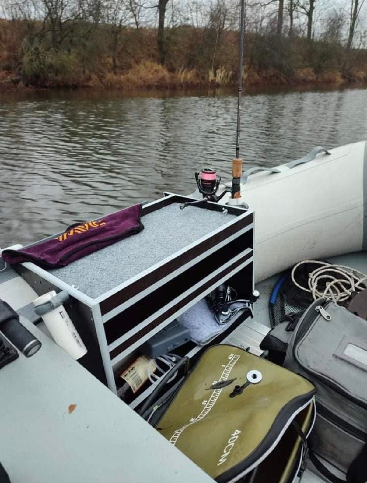 Foto 6 van Handige tafel voor rubberboot of kleine boot