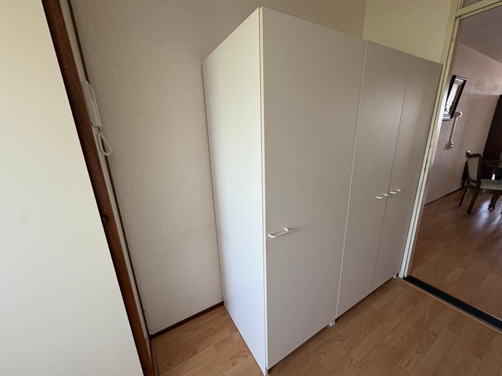 Kledingkast, Ophalen, Zo goed als nieuw, 50 tot 75 cm, 150 tot 200 cm
