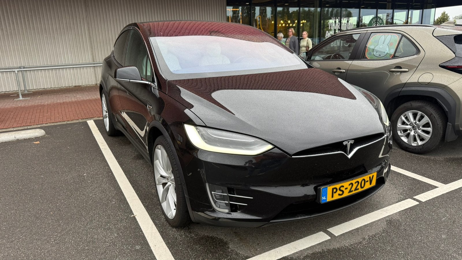 Tesla Model X 100D HW-3 6p 2017, Model X, Zwart, 420 min, Vierwielaandrijving