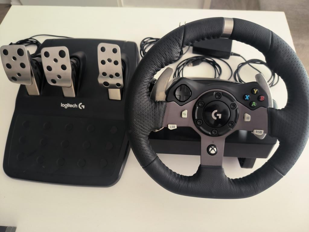 Logitech G920 Stuur+Pedalen voor Xbox/PC - Weinig gebruikt, Ophalen, 1 speler, Racen en Vliegen, Zo goed als nieuw