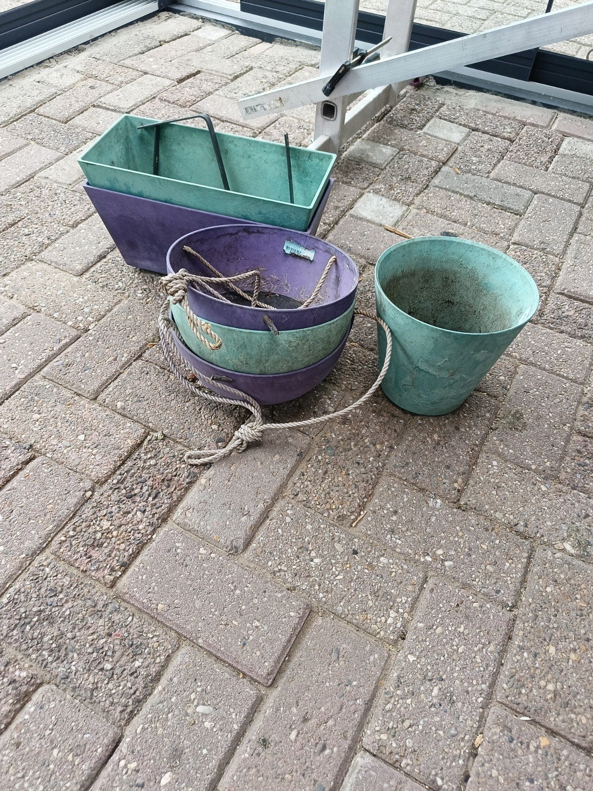 Bloempotten, Ophalen, Rond, Kunststof, Minder dan 30 cm