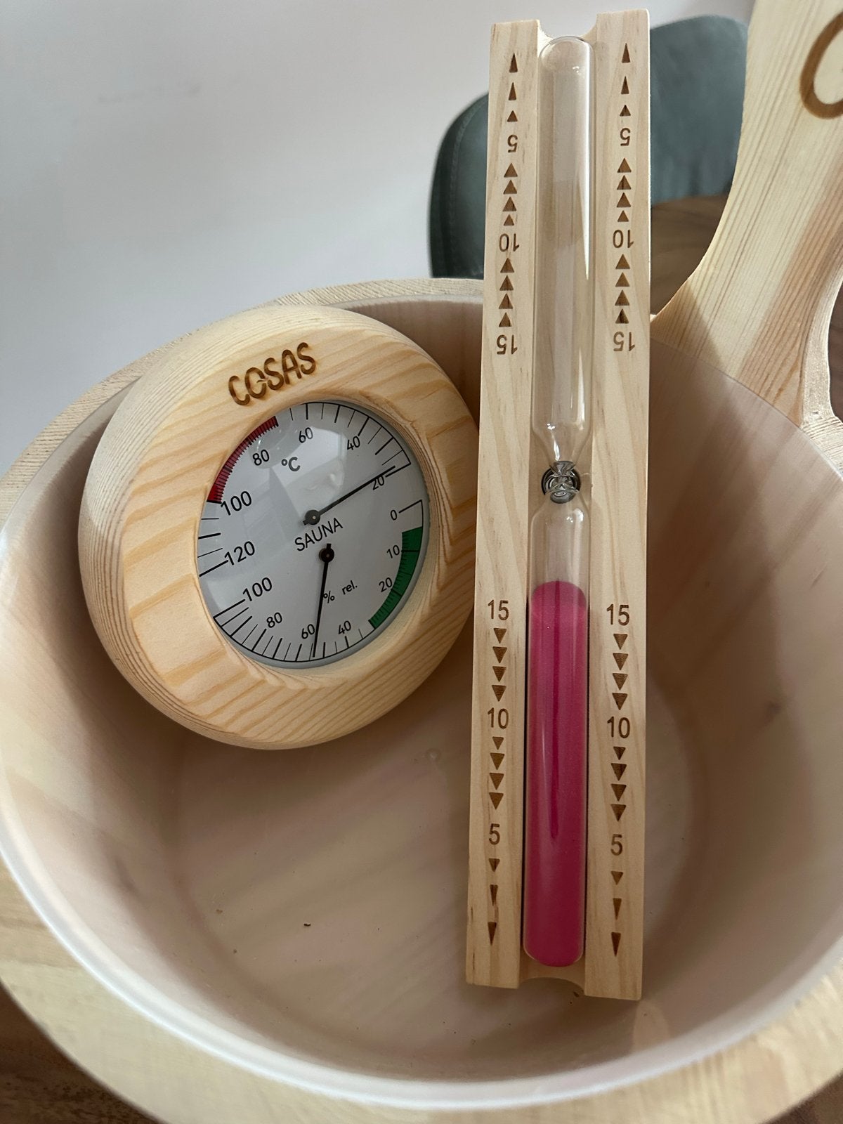 Foto 2 van Cosas sauna set: emmer, thermometer en zandloper