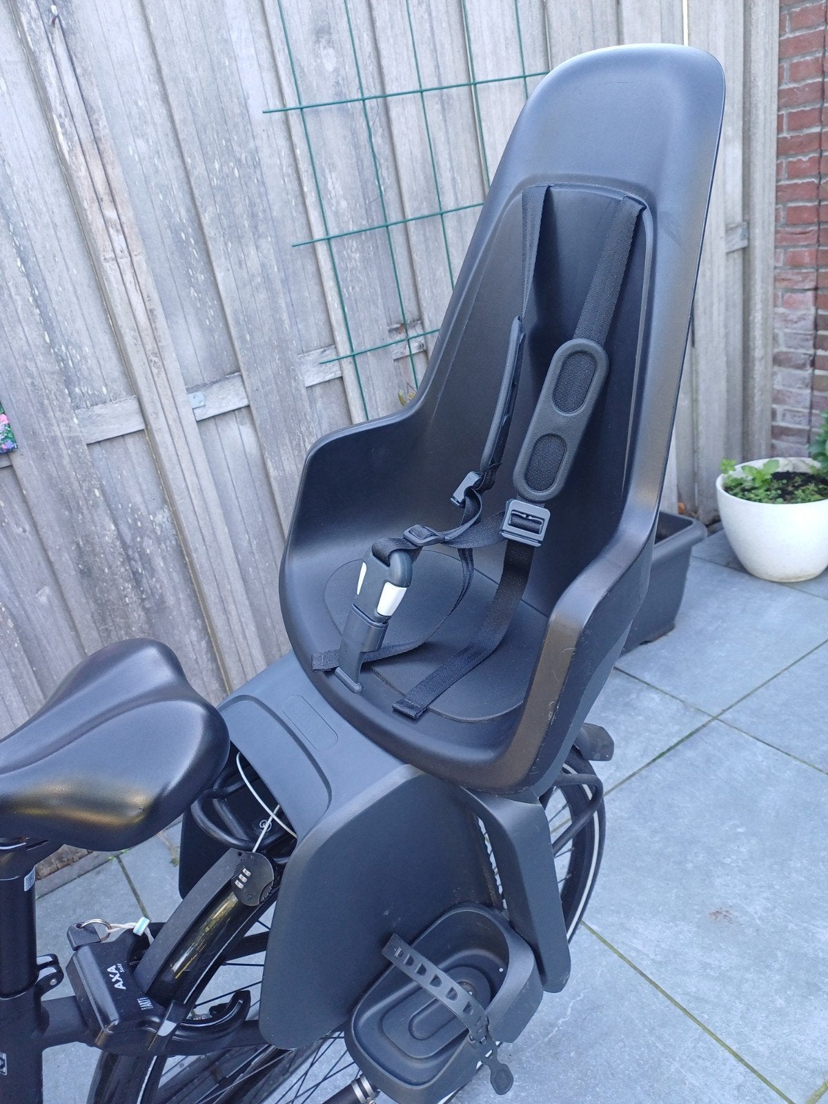 Bobike Maxi One in urban black achterzitje., Fietsen en Brommers, Ophalen, Achterzitje, 9 t/m 36 kg, Bobike One Maxi