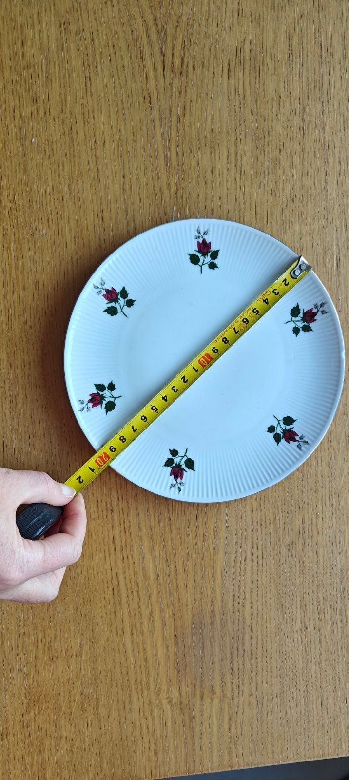Vintage bord met rozenmotief, Ophalen of Verzenden, Overige stijlen, Bord(en)