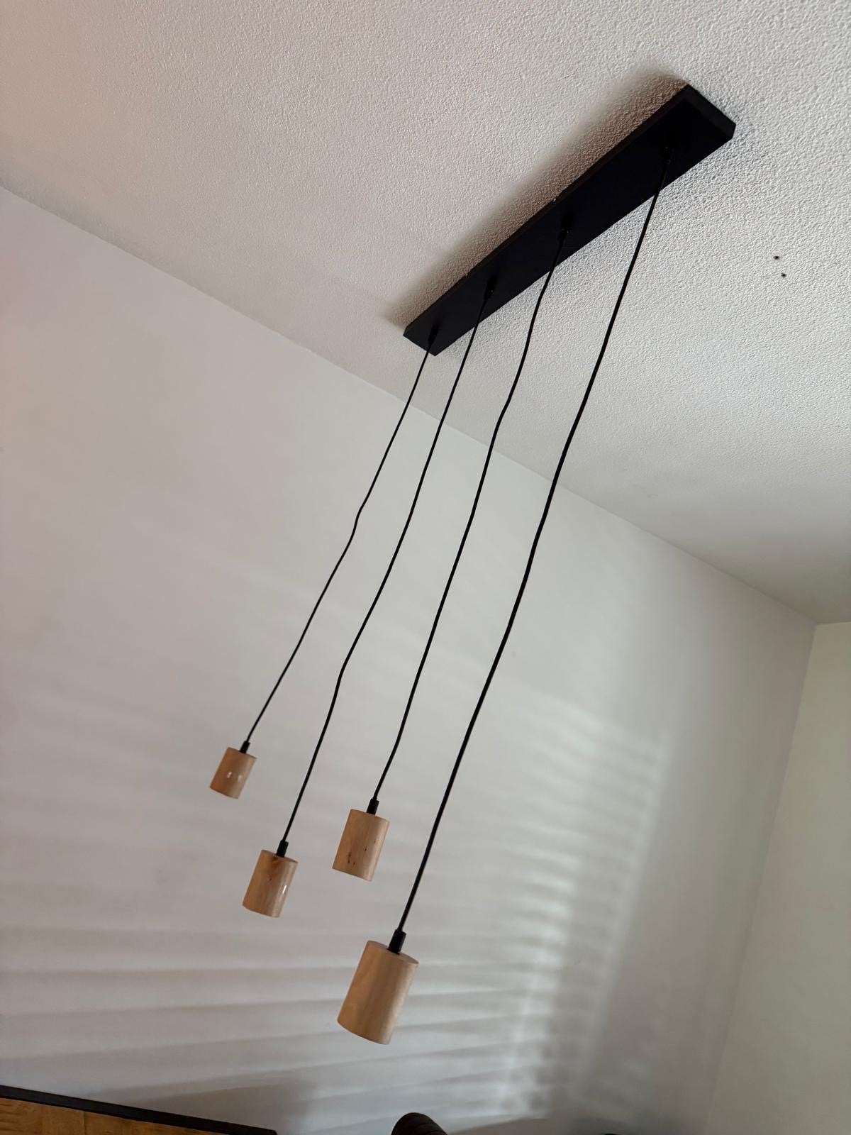 Moderne hanglamp met 4 houten fittingen, Ophalen, Zo goed als nieuw, Hout, 75 cm of meer