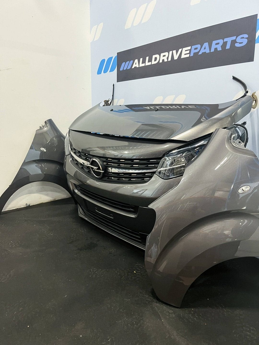 Complete voorkop Opel Vivaro bi-xenon koplampen grijs EVL, Gebruikt, -, Voor, -