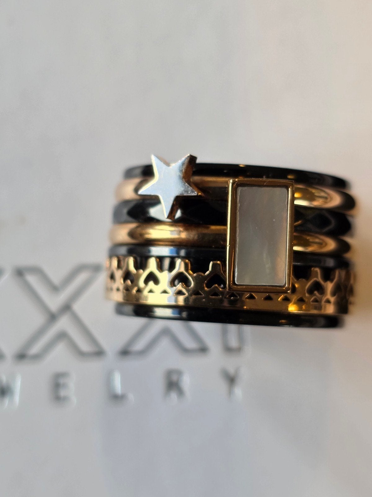 zwart/rosé IXXXI ring maat 17,5. H12, Sieraden, Tassen en Uiterlijk, IJzer of Staal, Ophalen of Verzenden, Zo goed als nieuw, 17 tot 18