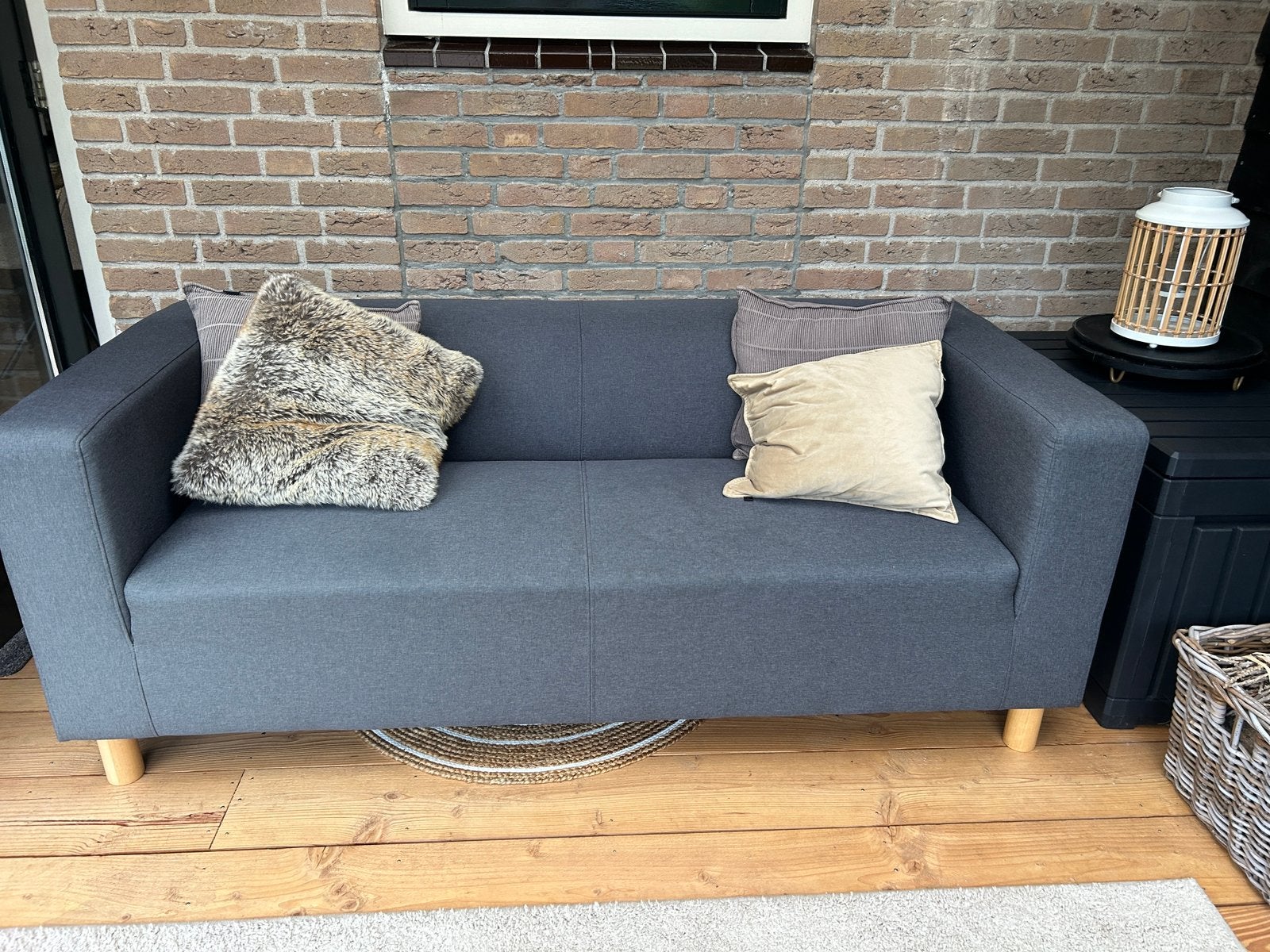 Grijze bank in hele goede staat, Huis en Inrichting, Ophalen, Tweepersoons, 75 tot 100 cm, Zo goed als nieuw
