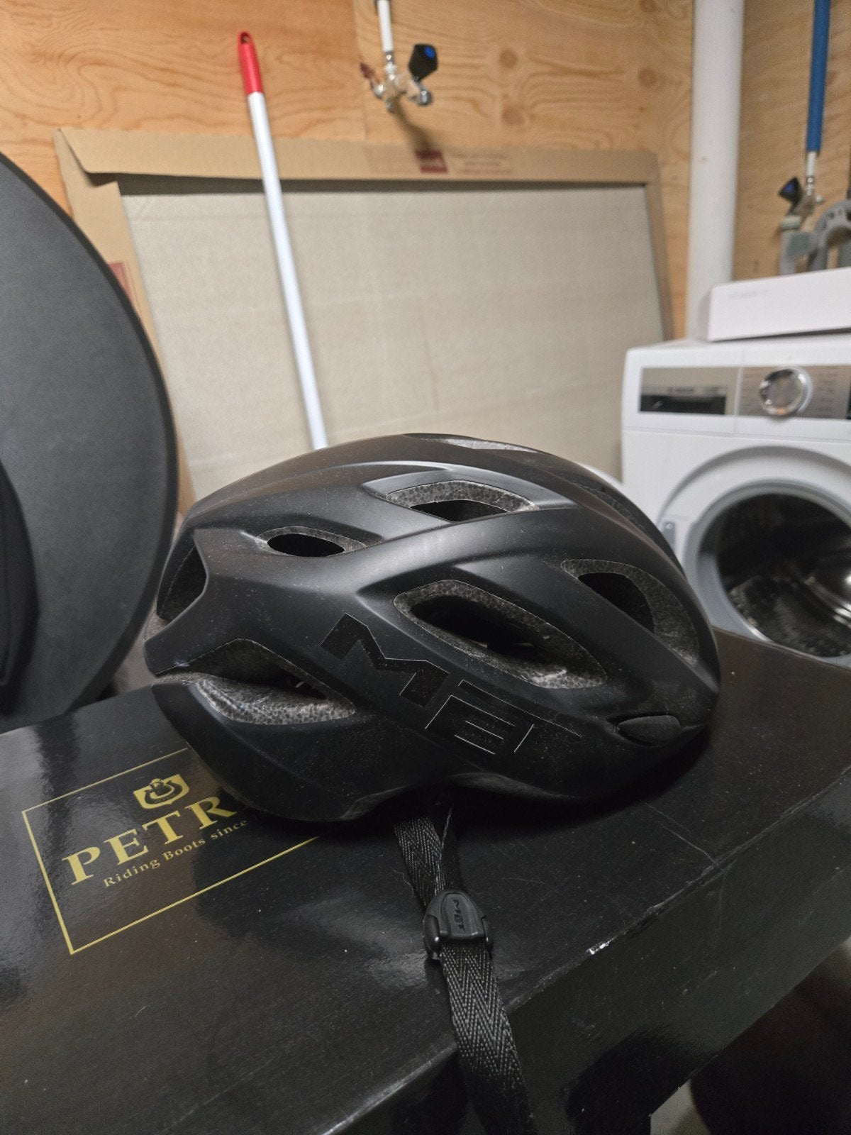 MET Idolo Fietshelm Zwart - Maat XL (60-64 cm), Ophalen of Verzenden, XL, Heer of Dame, MET