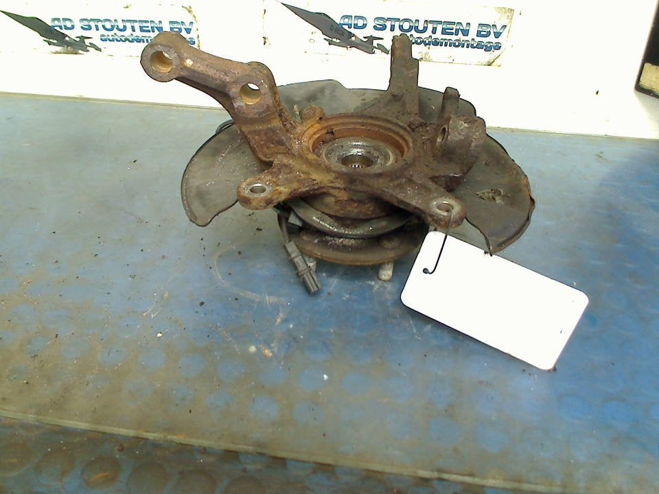 Fusee Rechts Voor Honda Civic (FK1/2/3) (2012-02/2016-12), Honda, Gebruikt, Hanauer Landstraße  222-224, Frankfurt am Main 60314, , Duitsland