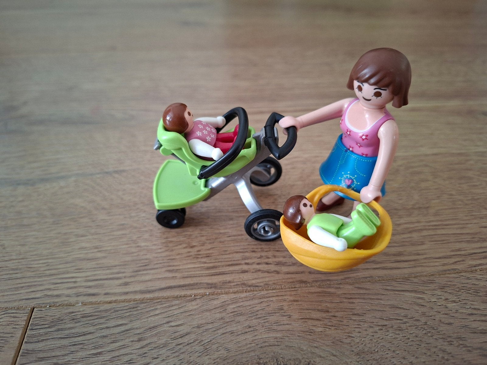 Playmobil mama met baby's, Ophalen of Verzenden, Zo goed als nieuw