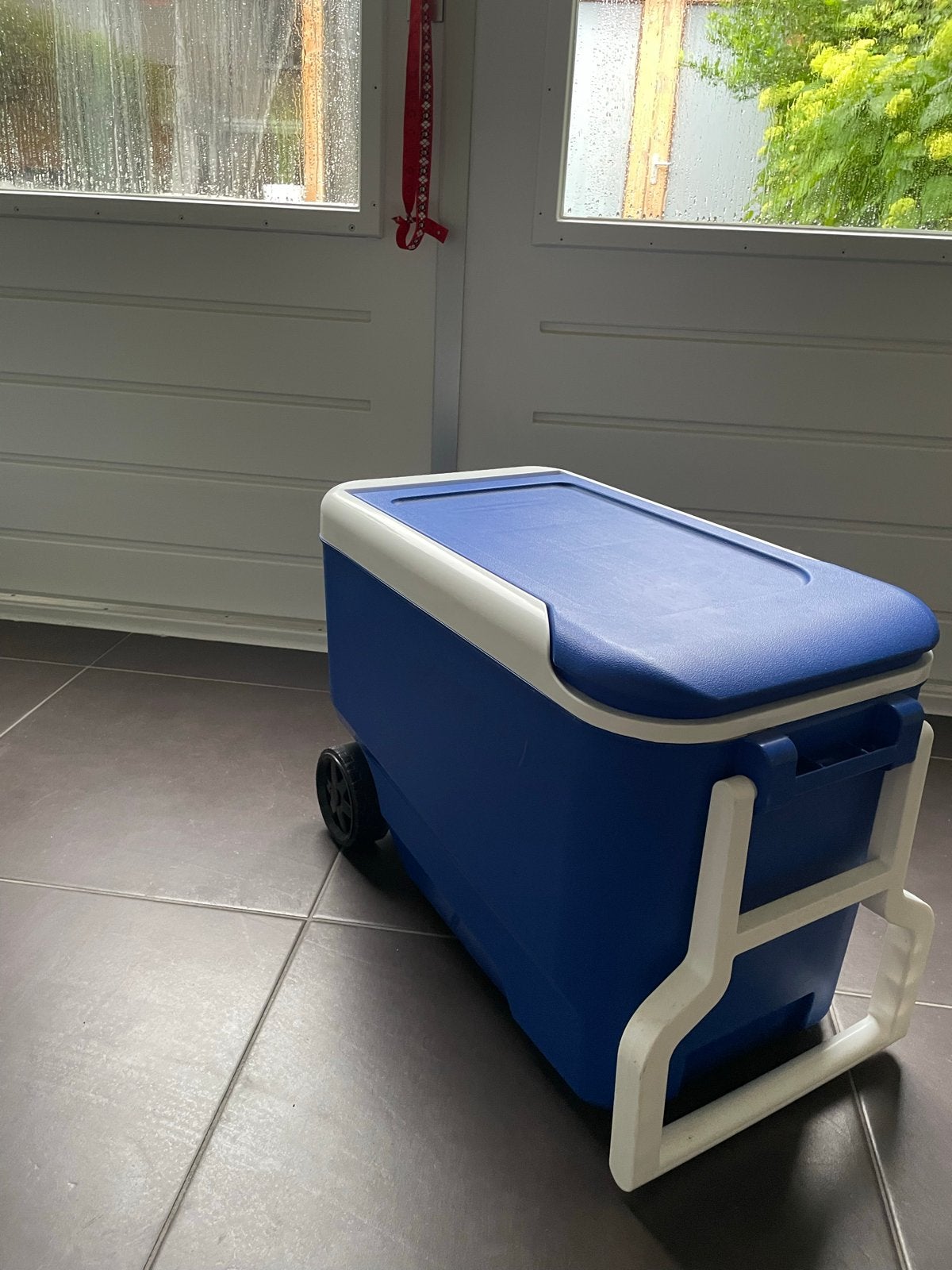 Igloo Wheelie Cool 38 koelbox op wielen - 36 liter, Ophalen, Zo goed als nieuw, Koelbox, Koelelement