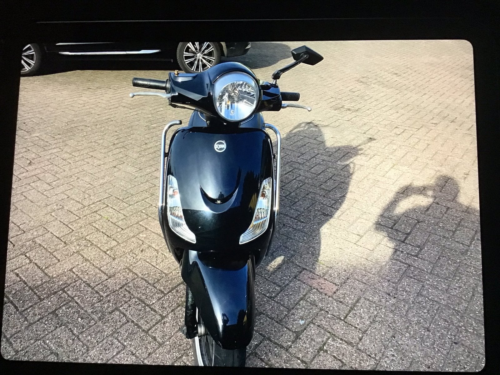 Foto 2 van Mooie SYMM Fiddle II scooter
