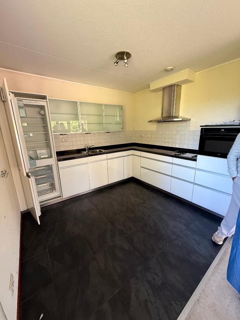 Complete Siematic hoekkeuken, Gebruikt, Wit, Hoekkeuken, Graniet of Steen