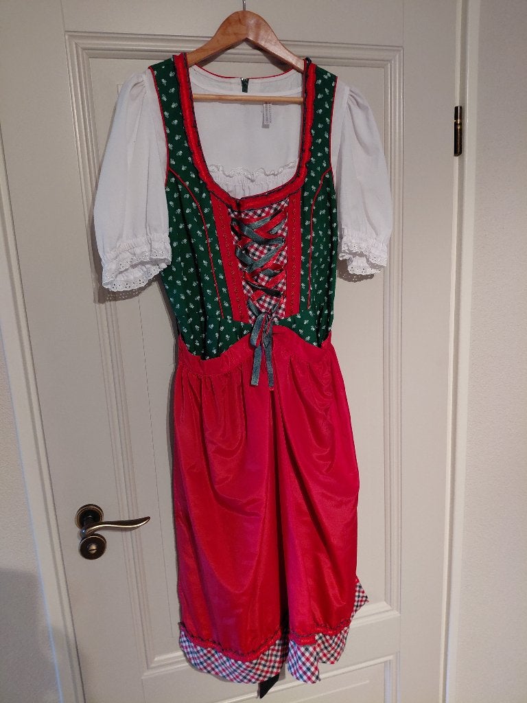 Oktoberfeest kleding, Kleding | Dames, Carnavalskleding en Feestkleding, Ophalen of Verzenden, Gedragen, Maat 46/48 (XL) of groter