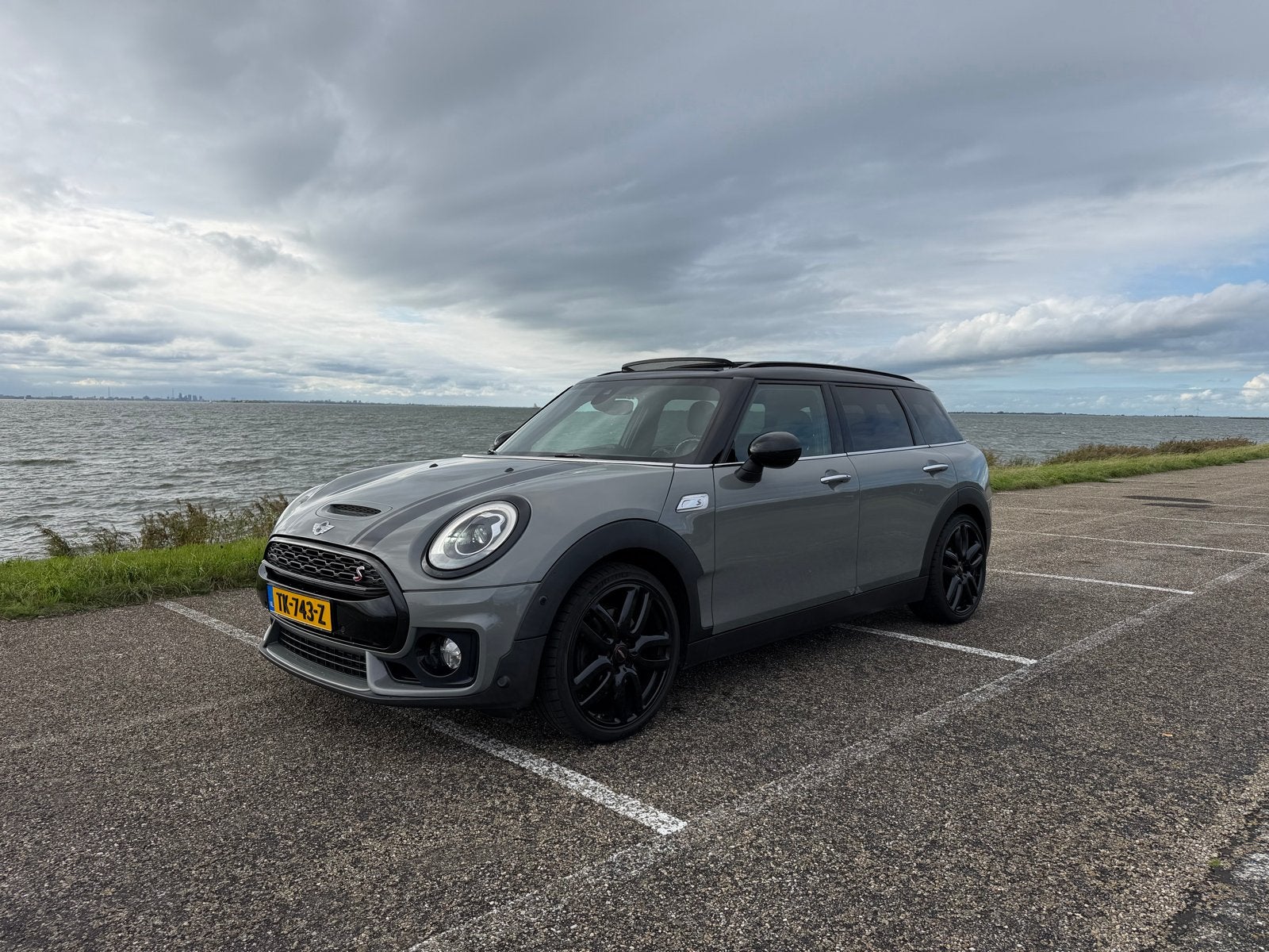 Mini Clubman 2.0 Cooper S 2015 Grijs, Auto's, 1998 cc, Blauw, Lichtsensor, 17 km/l