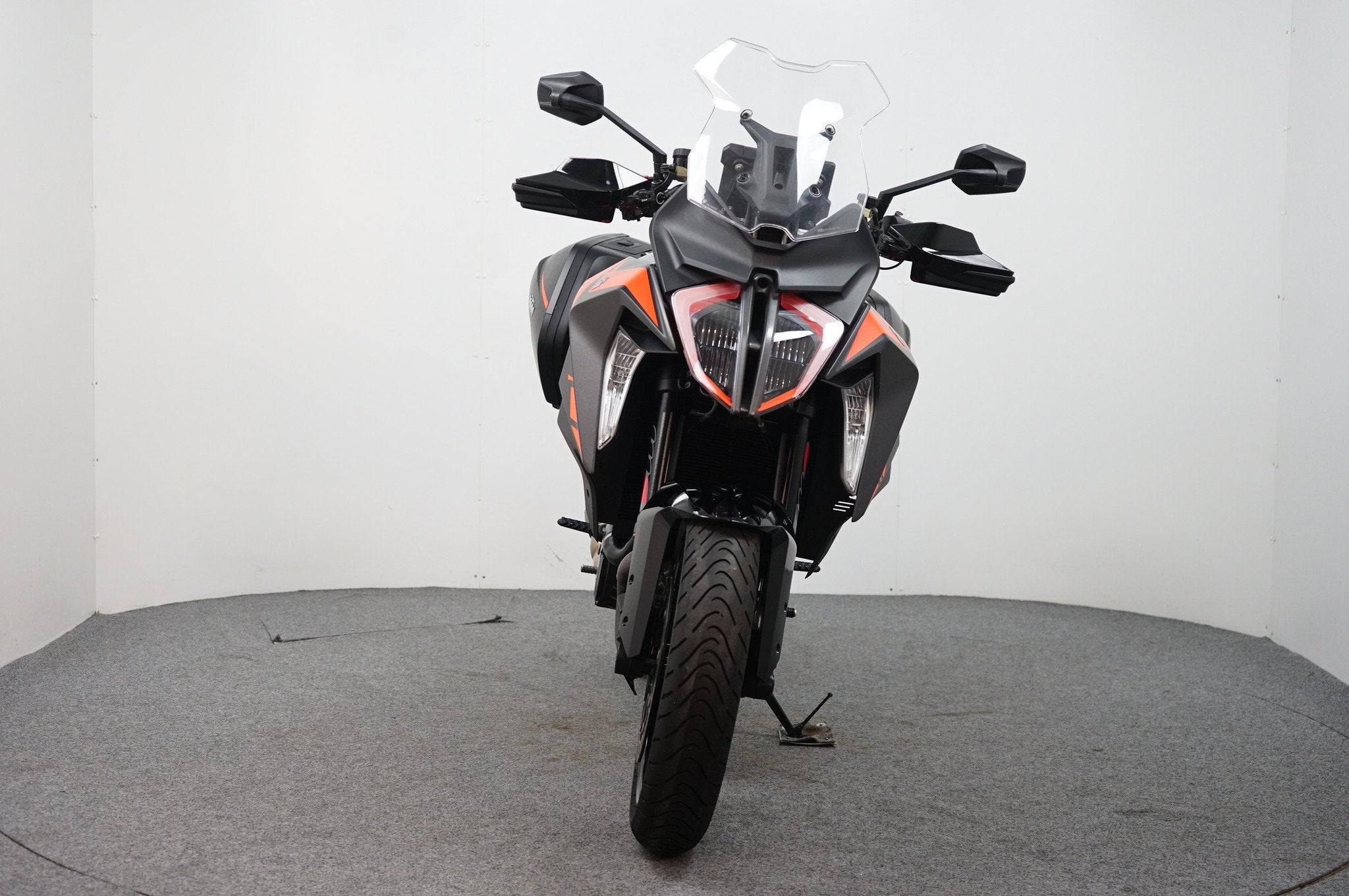 KTM 1290 SuperDuke GT ABS (bj 2022), Motoren, 1301 cc, Sport, Meer dan 35 kW, ABS