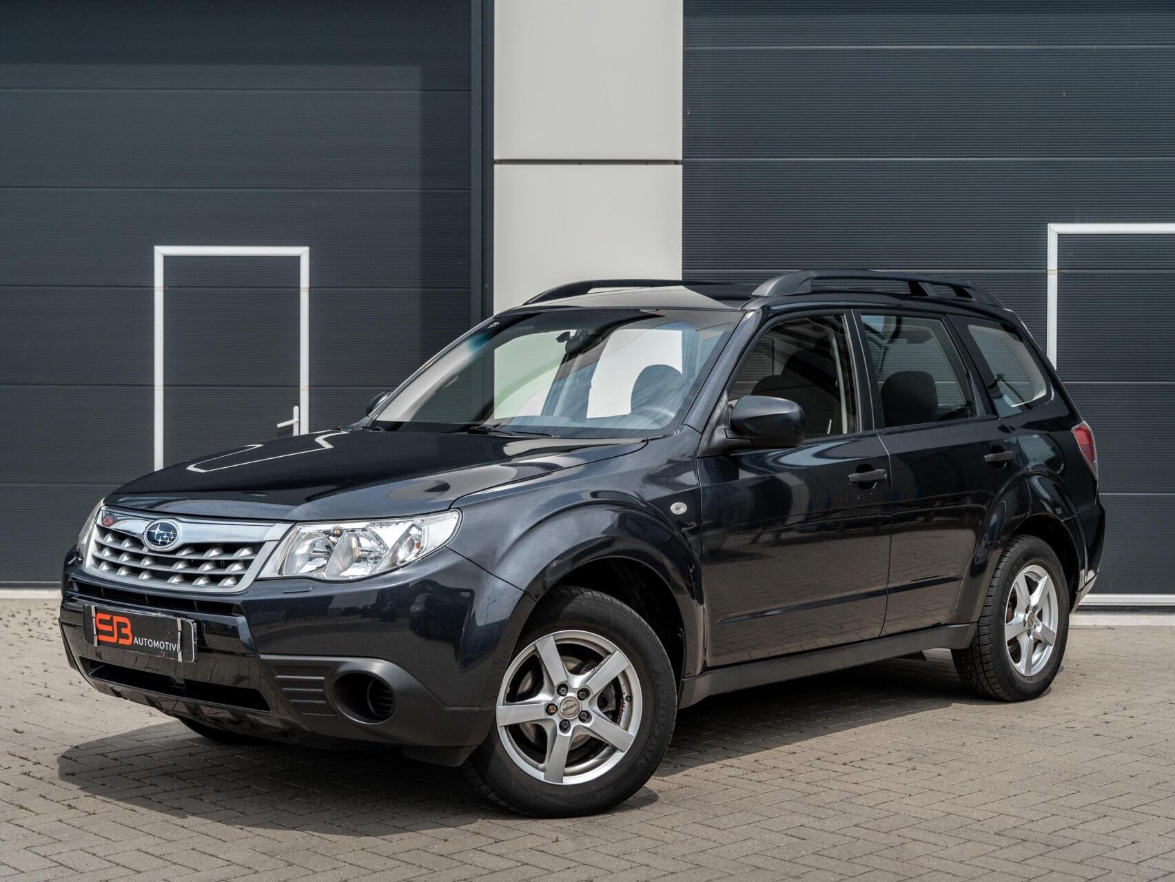 Subaru Forester 2.0 X Intro Stoelverw|Sensor|Airco|Trekhaak!, Euro 5, Stof, 1995 cc, Automatische klimaatregeling