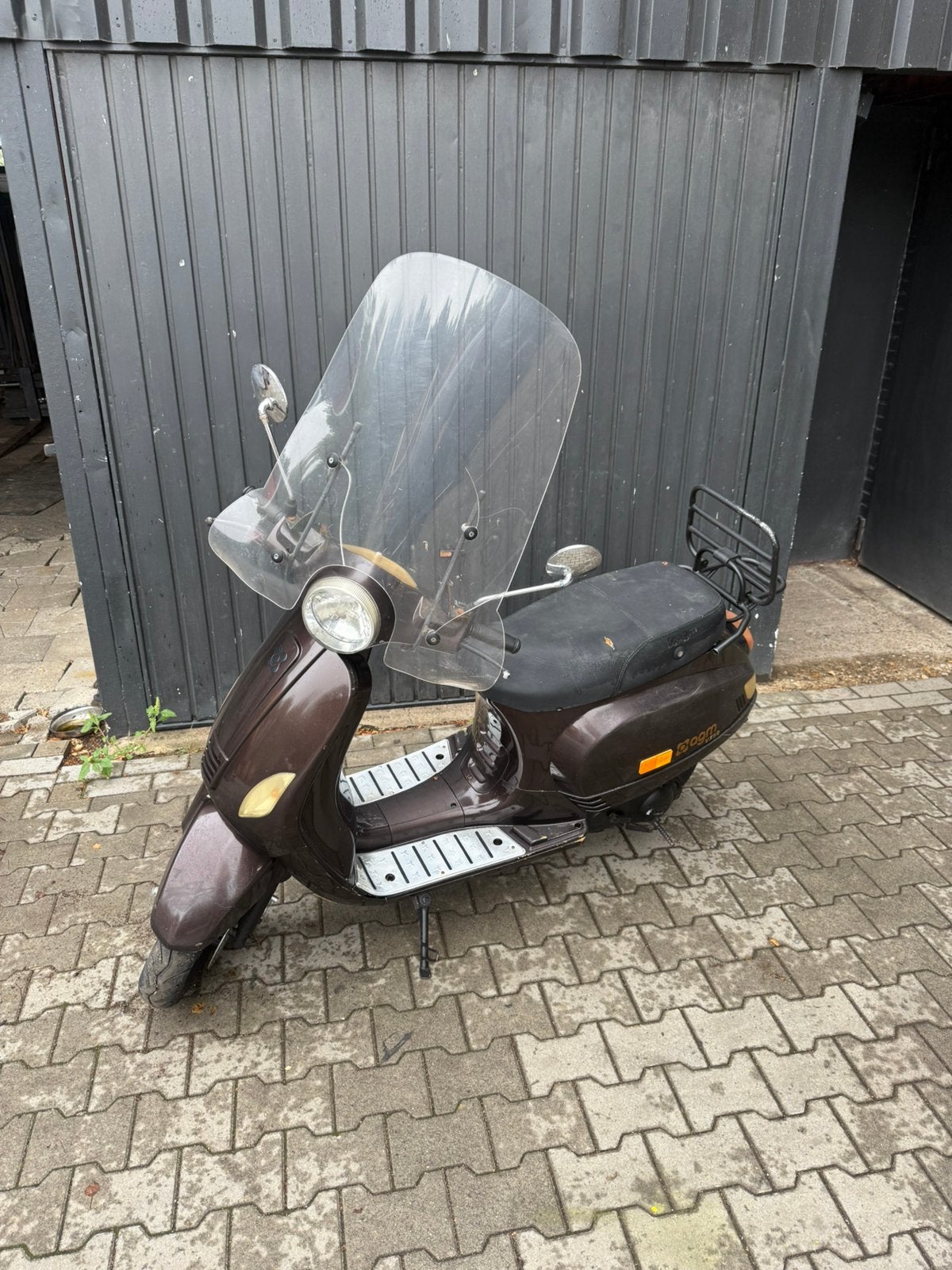 AGM scooter 50, Fietsen en Brommers, Ophalen of Verzenden, Zo goed als nieuw, Benzine, Overige merken