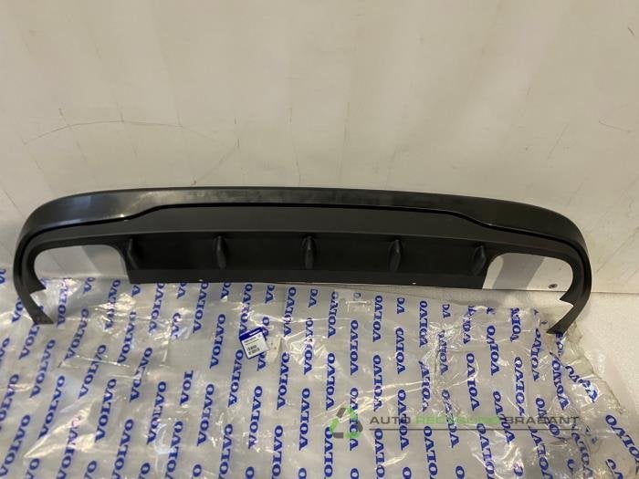 Diffuser achterbumper van een Volvo V40, Gebruikt, -, -, Ophalen of Verzenden