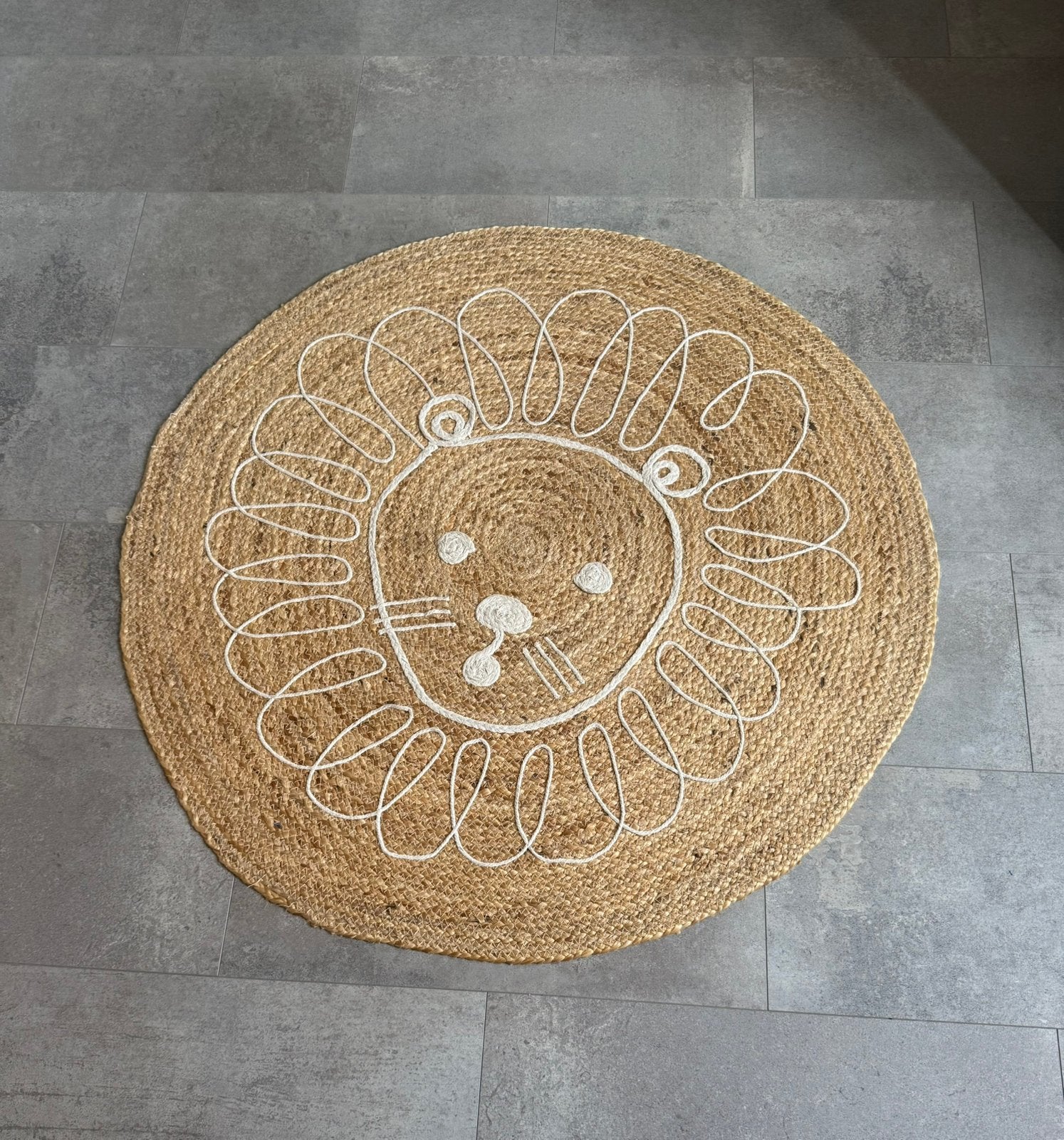 Juten vloerkleed met leeuwenkop - Rond, Bruin, Rond, Zo goed als nieuw, 50 tot 100 cm