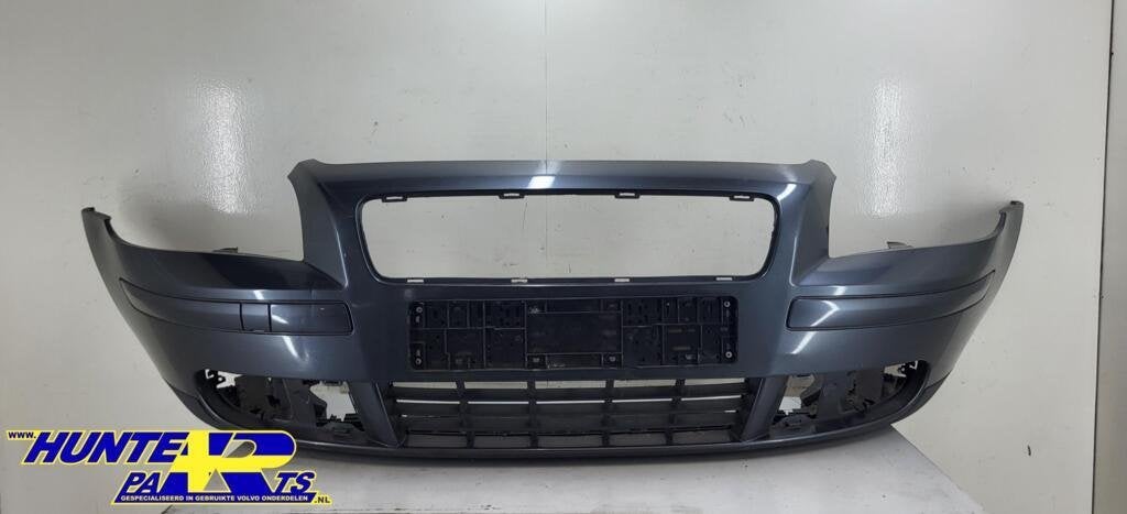 Voorbumper grijs 455 Volvo V50 ('04-'12) 30657005, Gebruikt, Voor, Ophalen of Verzenden