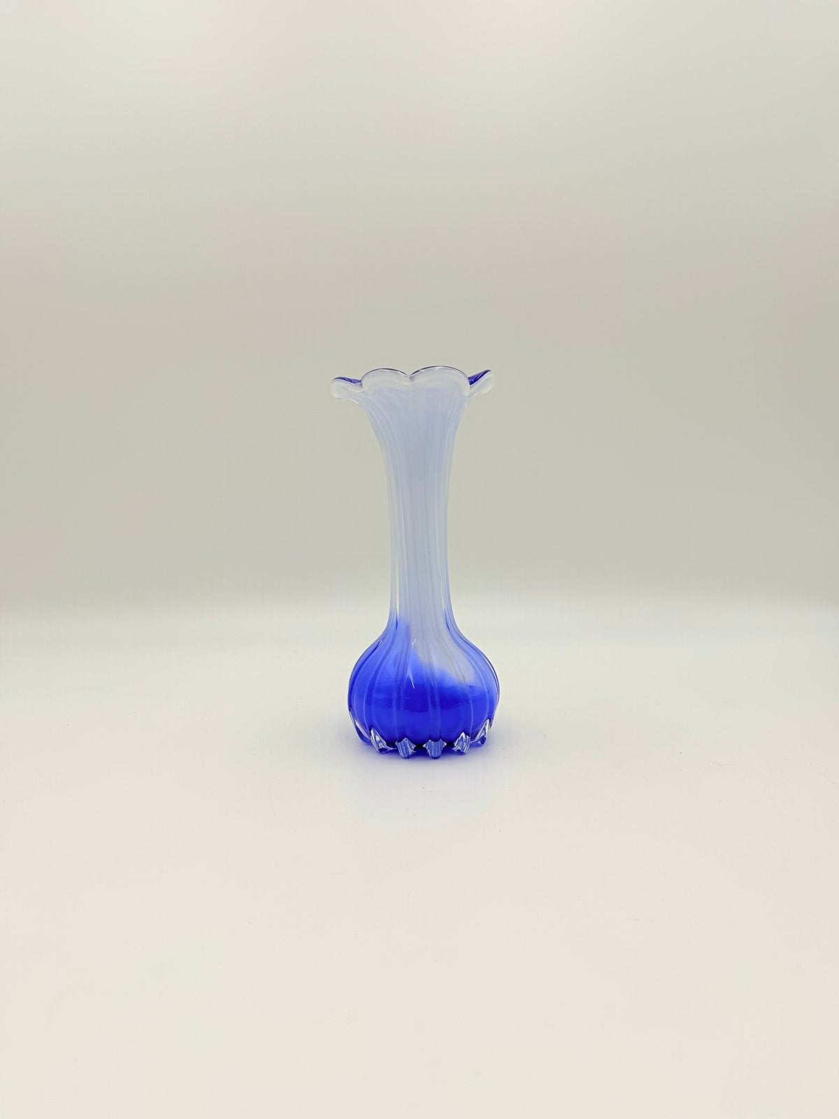 Vintage Murano stijl vaas, blauw en wit glas, Ophalen of Verzenden