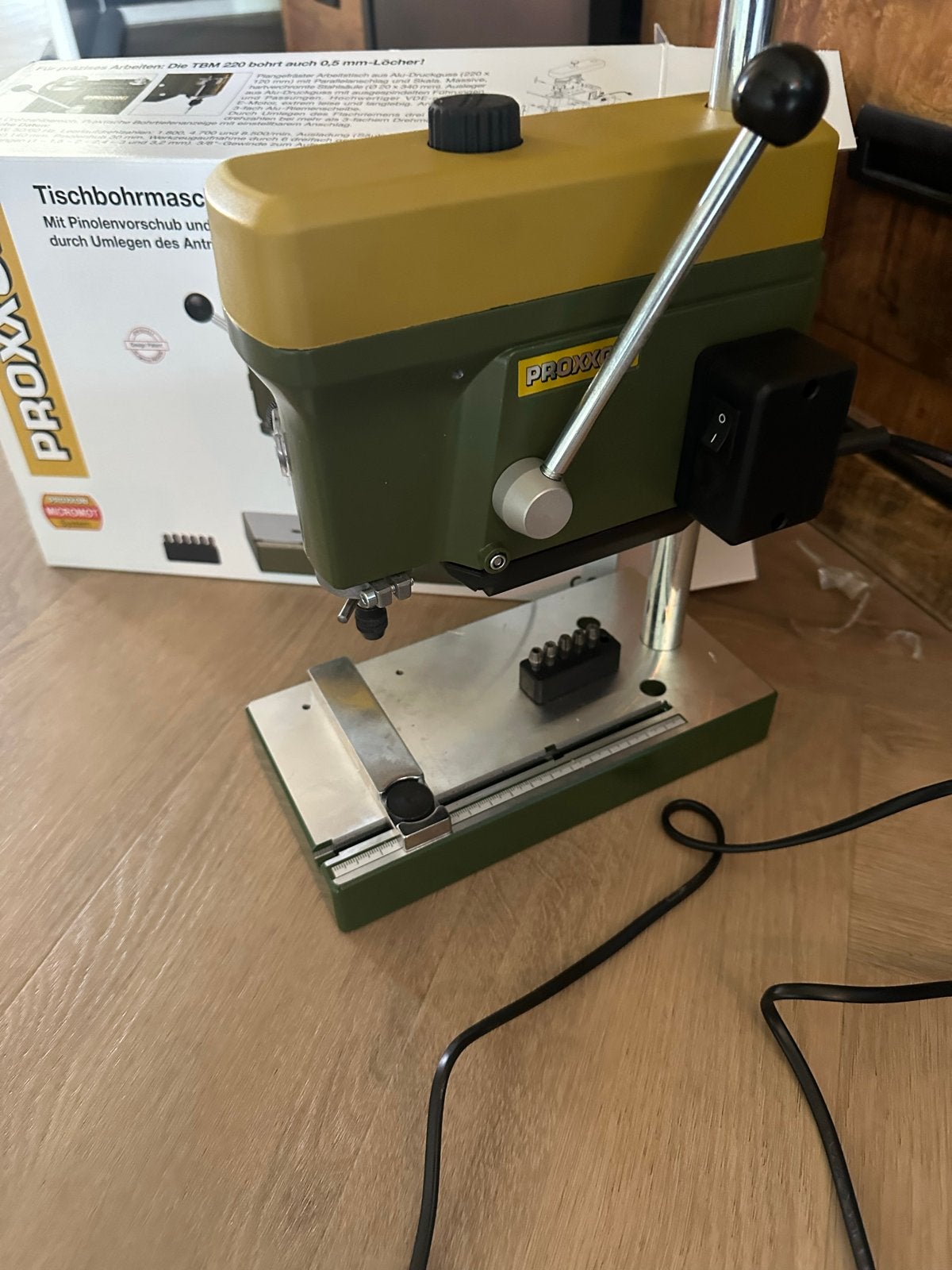 Proxxon TBM 220 Tafelboormachine - nieuw, Ophalen of Verzenden, Zo goed als nieuw, Minder dan 400 watt, Kolomboormachine
