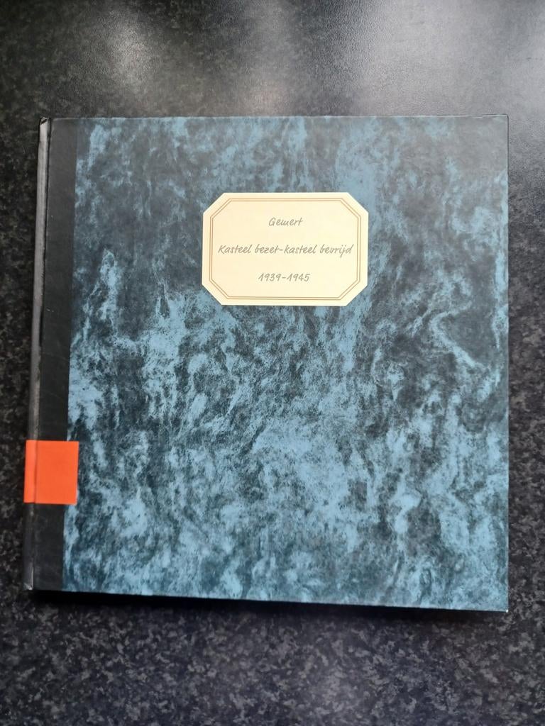 Boek Gemert Kasteel bezet kasteel bevrijd 1939-1945, Ophalen, 20e eeuw of later, Zo goed als nieuw