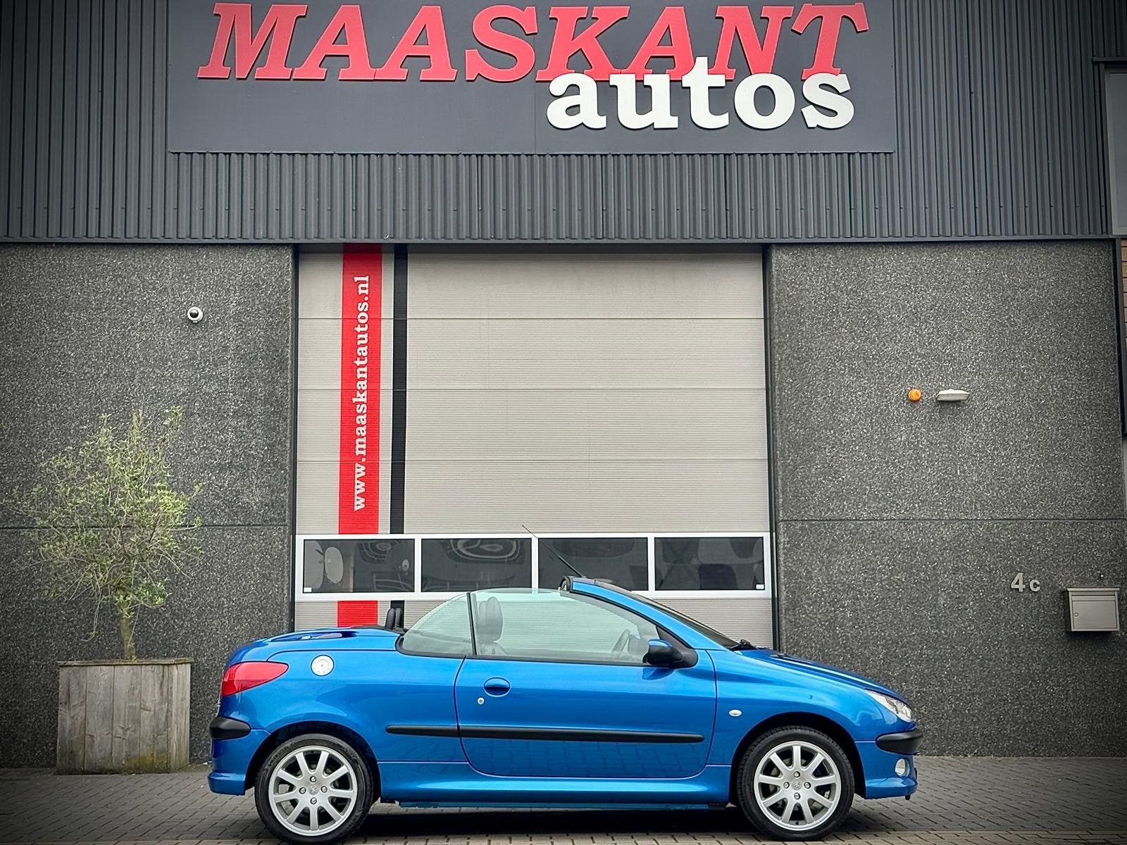 PEUGEOT 206 CC 2.0 16v / NL auto / Bleu Recife / Leder / 1st, Auto's, 13 km/l, 136 pk, Gebruikt, Zwart