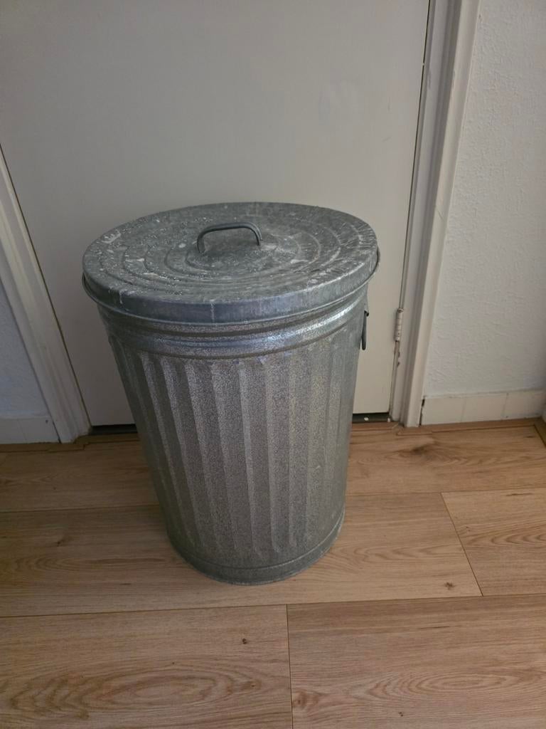 Metalen afvalemmer met deksel -, Huis en Inrichting, Woonaccessoires | Prullenbakken, Gebruikt, 40 liter of meer, Ophalen