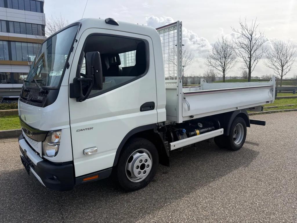 FUSO Canter Mitsubishi 3C13 Kipper Airco Trekhaak 30000KM BP, Auto's, Bestelauto's, Gebruikt, Euro 6, FUSO, Wit