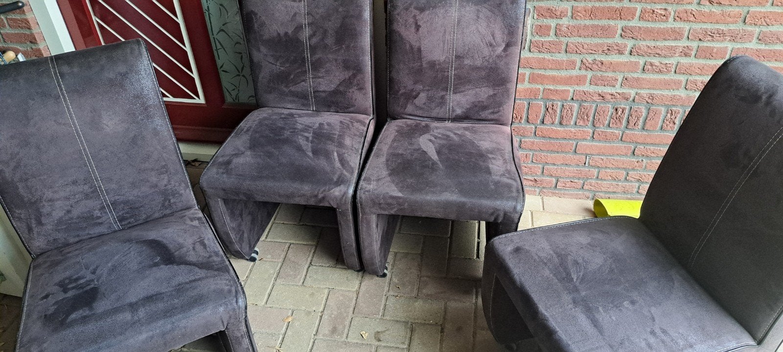 Mooie maar gebruikte stoelen, Ophalen, Gebruikt