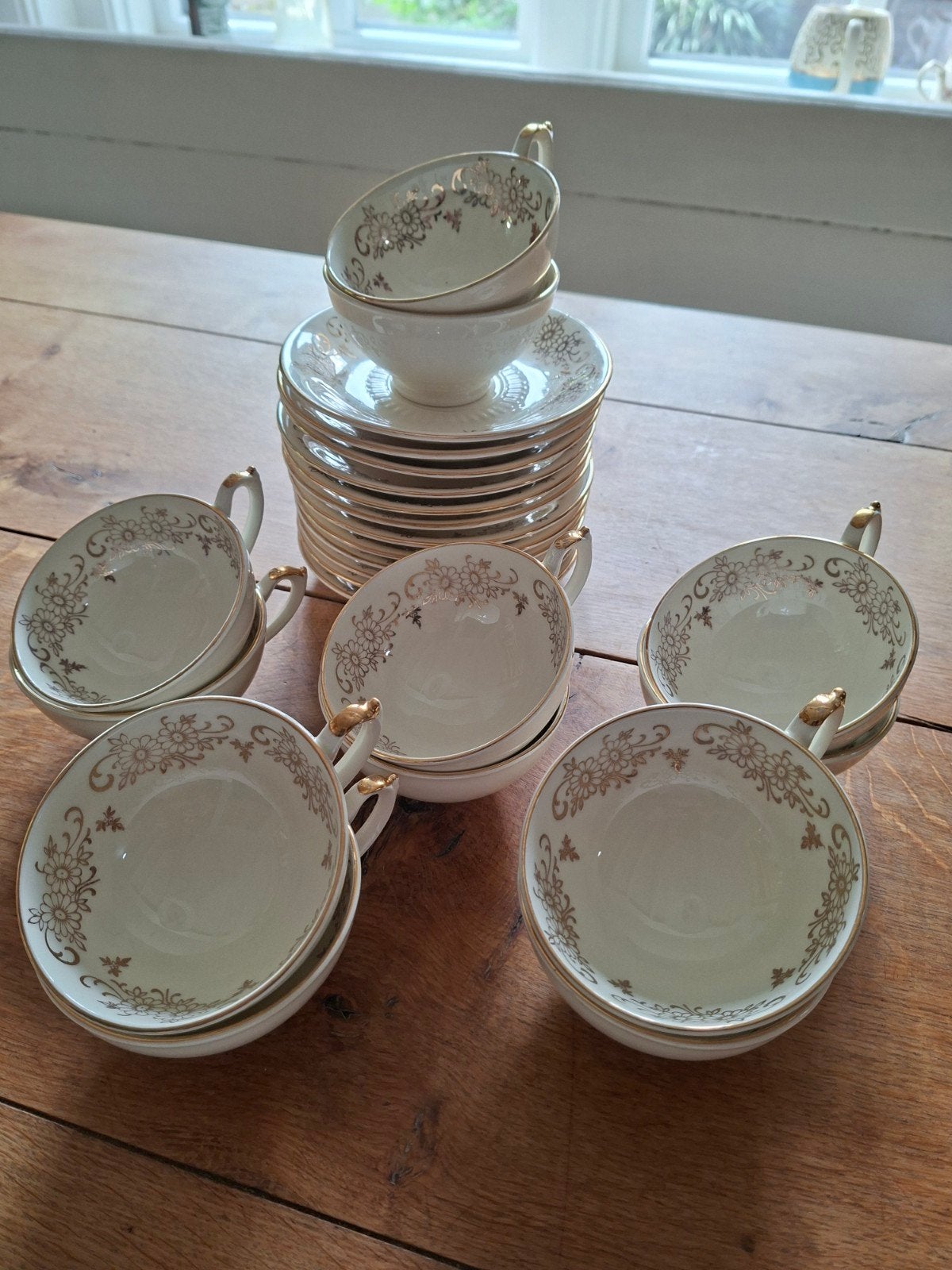 12 delig kop en schotel servies., Antiek en Kunst, Antiek | Servies compleet, Ophalen of Verzenden