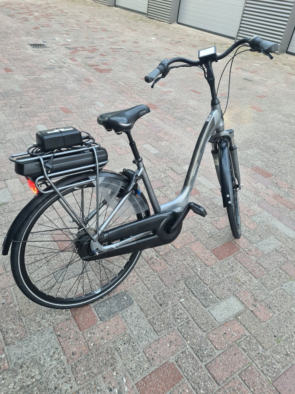 Elektrische fiets met een middelgrote motor in zeer goede st, Ophalen of Verzenden