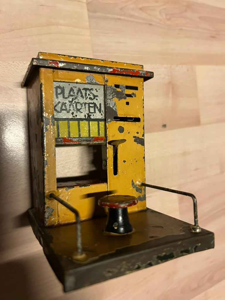 Kibri Uralt plaatskaartautomaat voor modelspoor 0 en 1, Verzamelen, Ophalen of Verzenden, Gebruikt