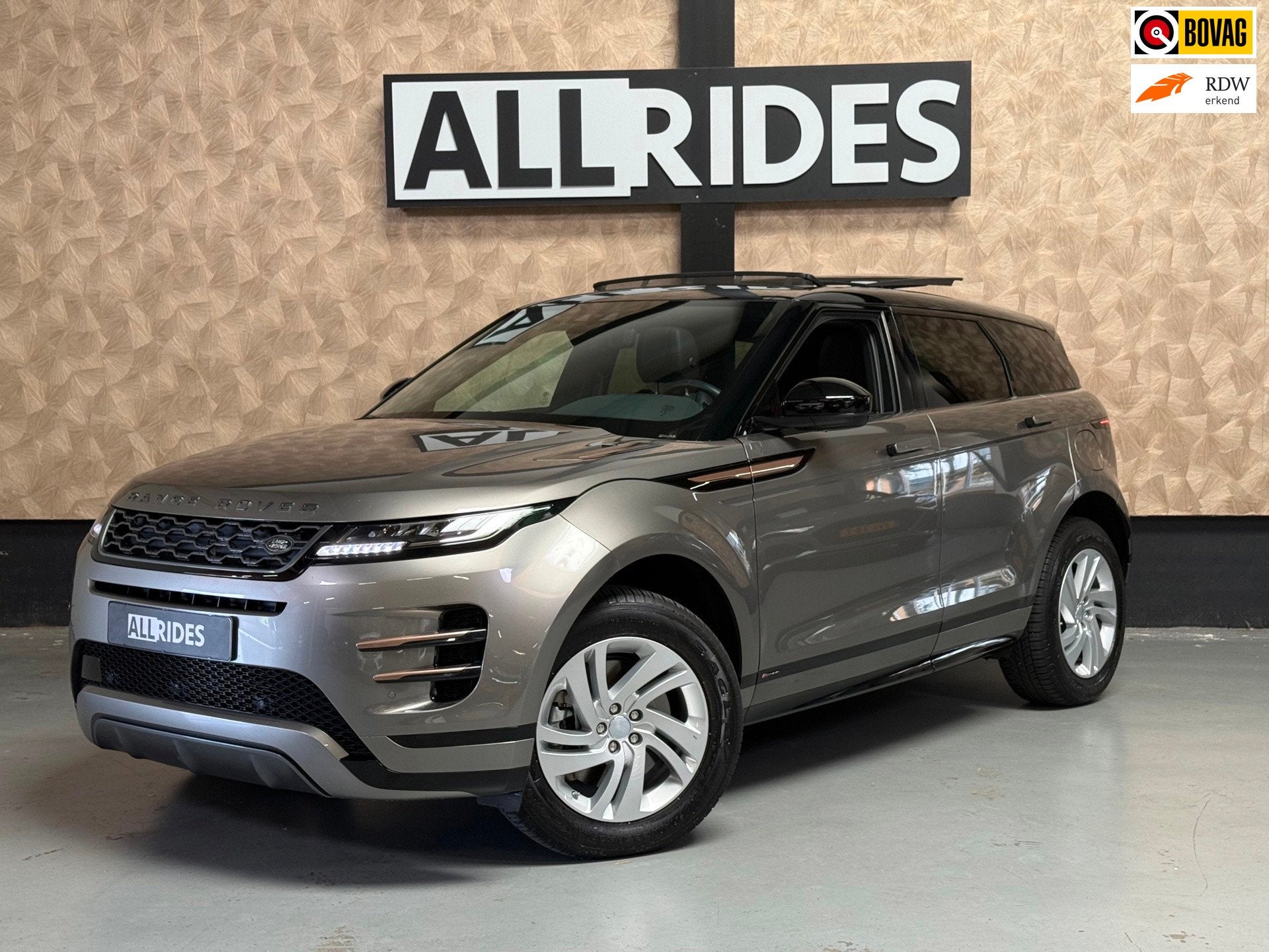 Land Rover Range Rover Evoque 1.5 P300e R Dynamic | Pano | C, Automaat, Dealer onderhouden, Overige kleuren, Leder