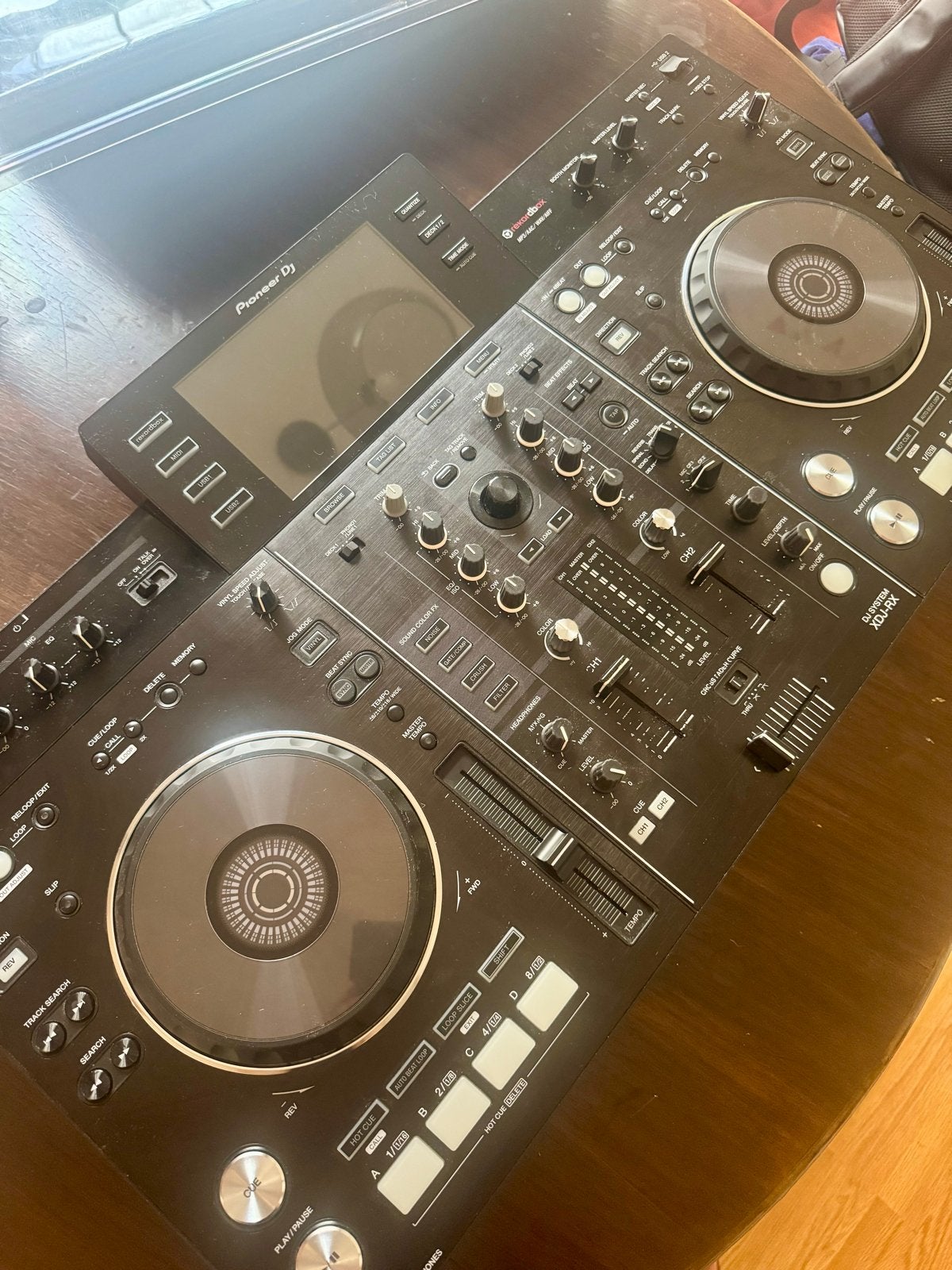 Pioneer XDJ-RX + Decksaver + Tas + Devine Pro koptelefoon, Ophalen, Zo goed als nieuw, Dj-set, Pioneer