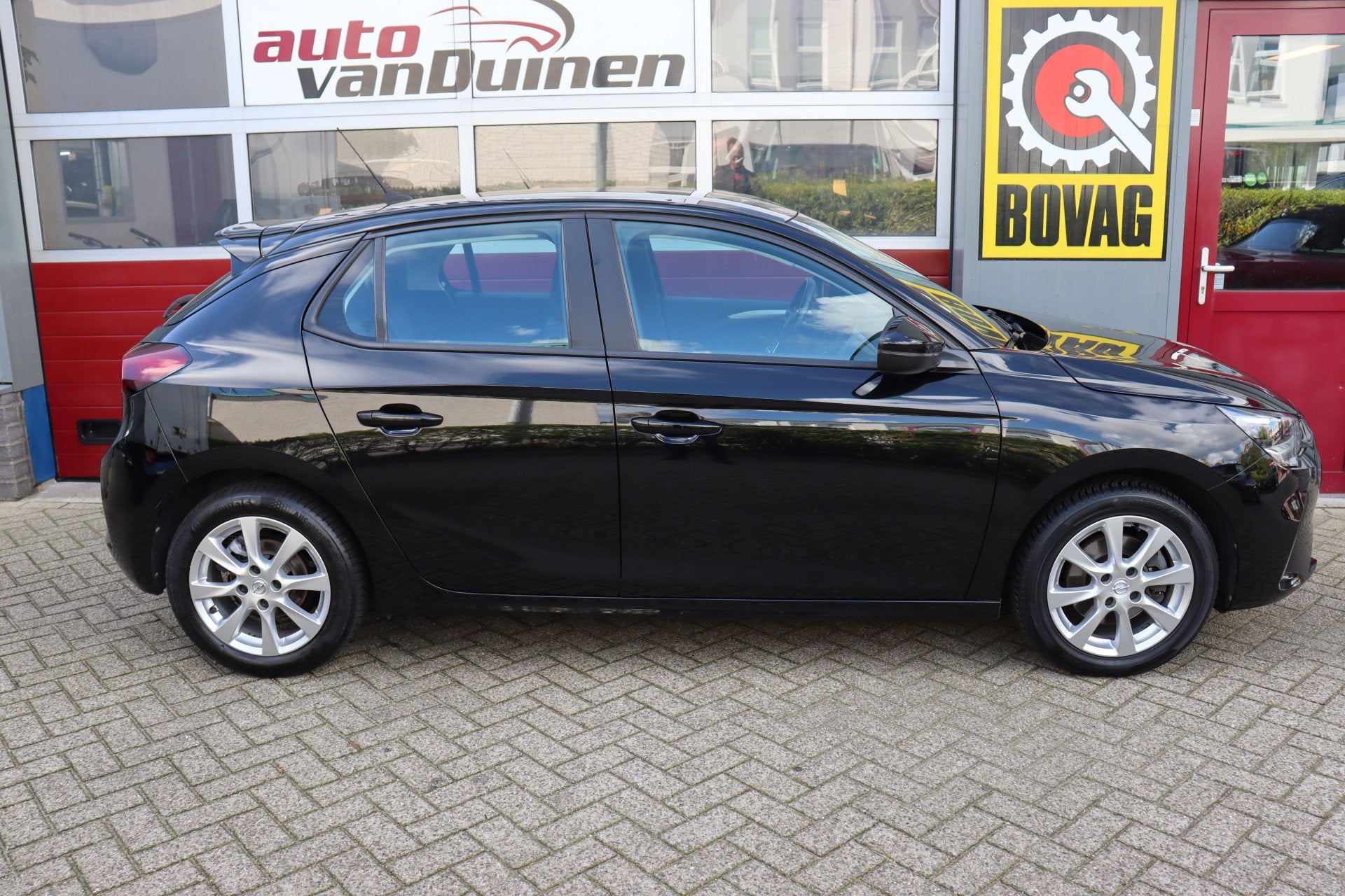 Opel Corsa 1.2 Edition O.a: PDC, Camera, Airco, Cruise, Carp, Dealer onderhouden, Gebruikt, Met garantie (alle), Origineel Nederlands