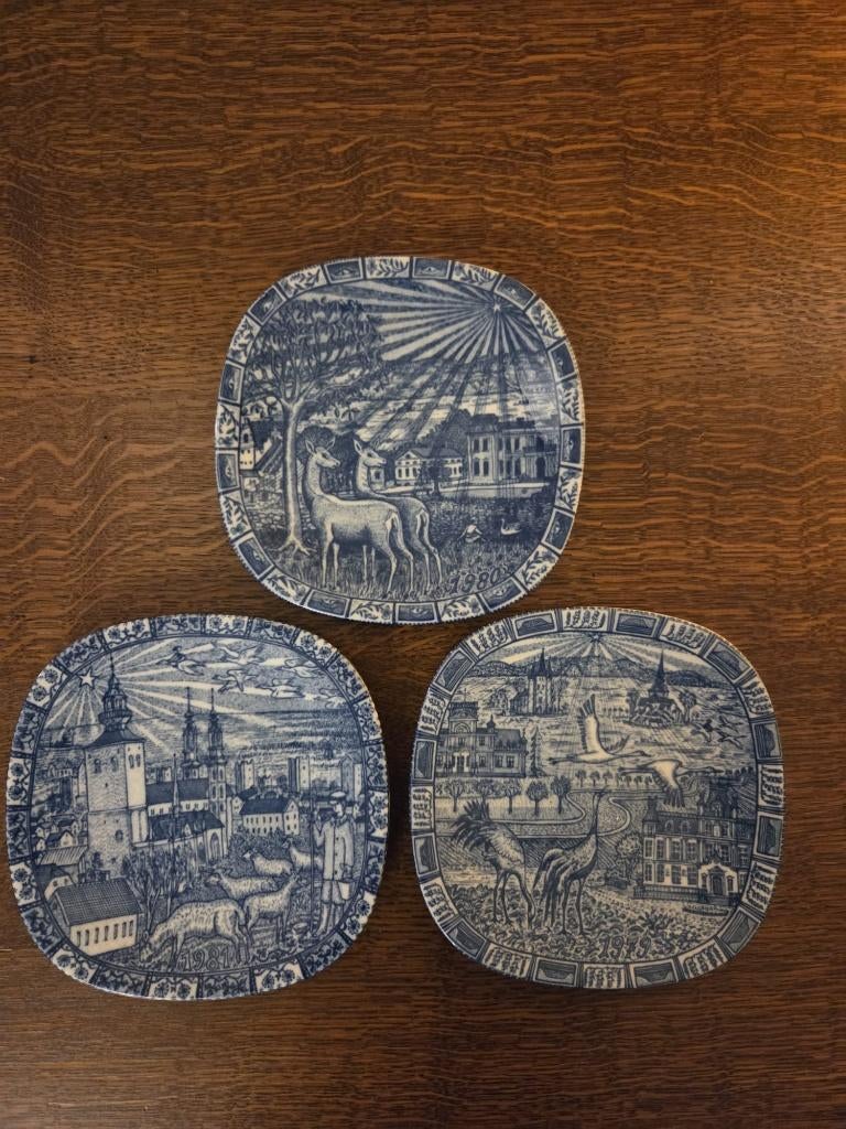 Set van 3 blauwe borden Julen Rorstrand Zweden, Ophalen